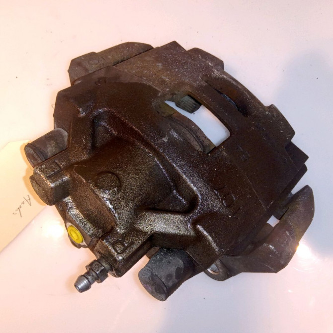 Etrier de frein avant droit occasion TOYOTA YARIS III Phase 2 06-2014->... 1.5 100ch 477300D200 2