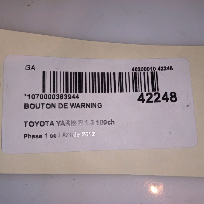 Bouton de warning occasion TOYOTA YARIS III YARIS III Phase 1 2011-03-01->2015-04-30 1.5 100ch 4