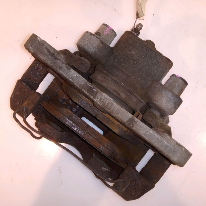 Etrier de frein avant gauche occasion TOYOTA YARIS III YARIS III Phase 1 2011-03-01->2015-04-30 1.5 100ch 477500D200 2