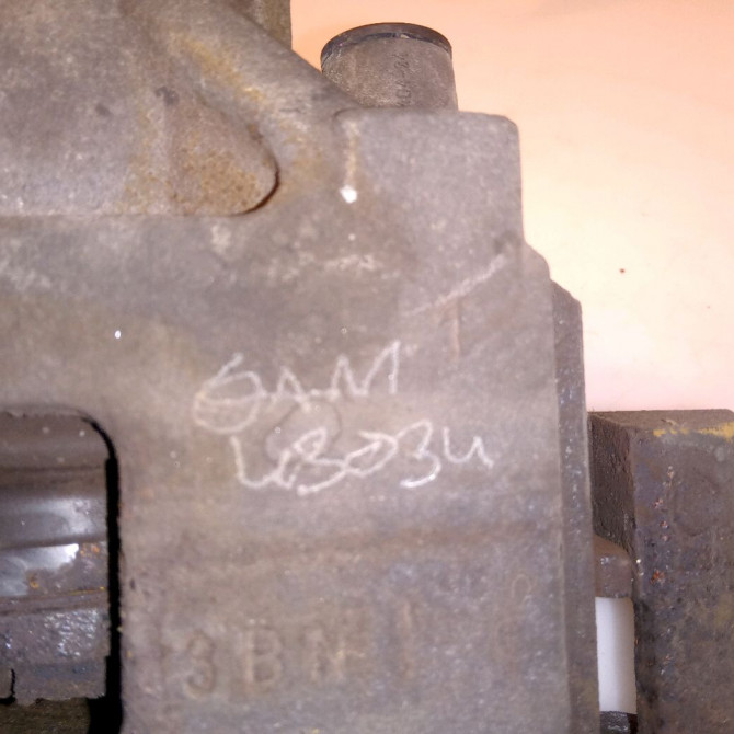 Etrier de frein avant gauche occasion TOYOTA YARIS III YARIS III Phase 1 2011-03-01->2015-04-30 1.5 100ch 477500D200 3