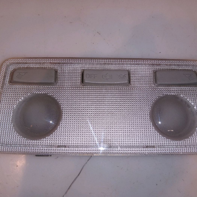 Plafonnier occasion TOYOTA YARIS III YARIS III Phase 1 2011-03-01->2015-04-30 1.5 100ch 812600D070B0 1