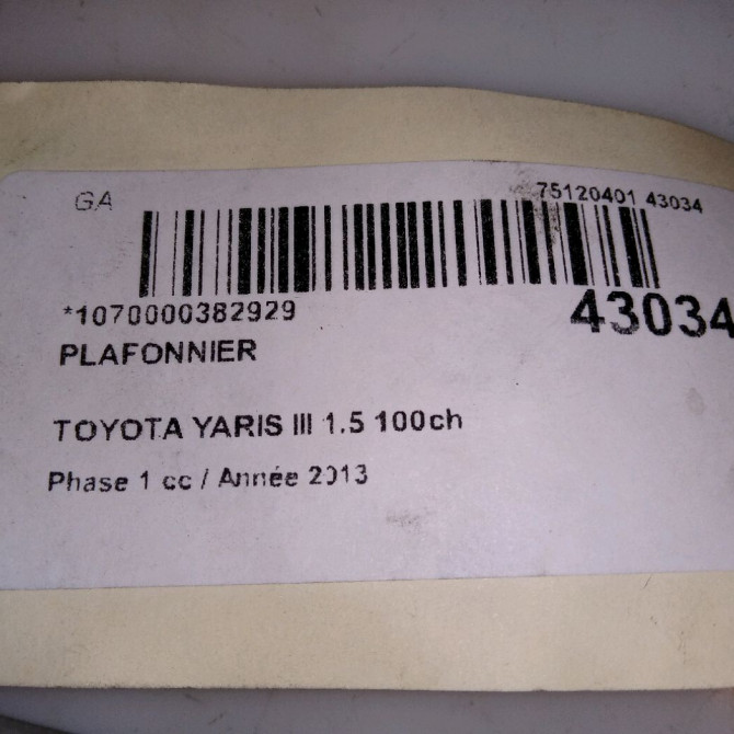 Plafonnier occasion TOYOTA YARIS III YARIS III Phase 1 2011-03-01->2015-04-30 1.5 100ch 812600D070B0 4