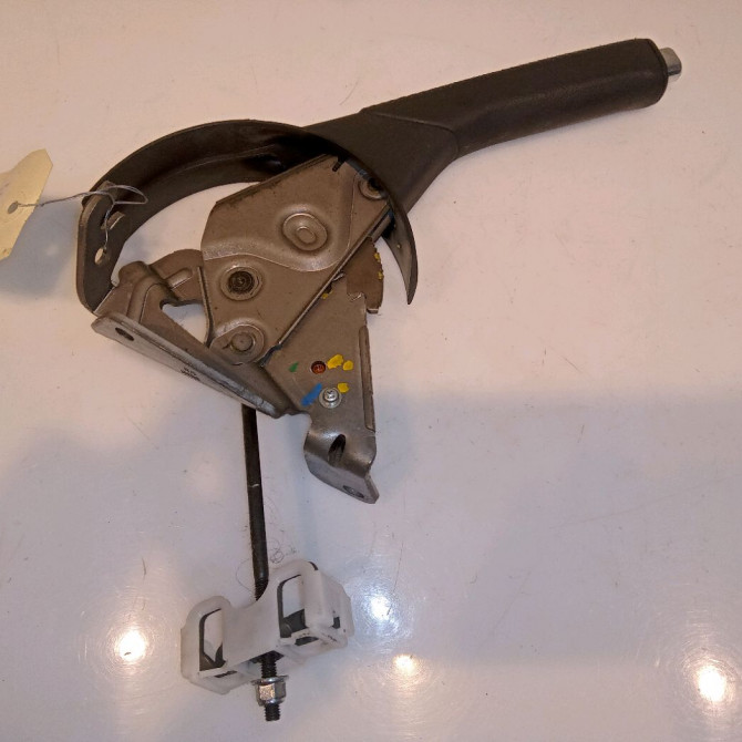 Levier frein a main occasion TOYOTA YARIS III YARIS III Phase 1 2011-03-01->2015-04-30 1.5 100ch 462100D210C0 1
