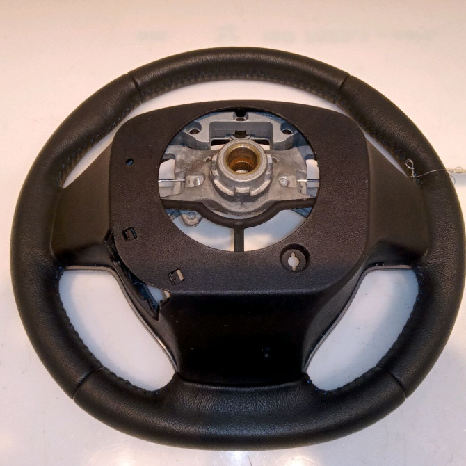 Volant de direction occasion TOYOTA YARIS III YARIS III Phase 1 2011-03-01->2015-04-30 1.5 100ch 451020D290C0 2