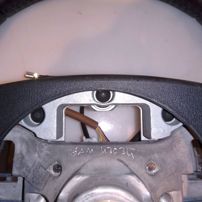 Volant de direction occasion TOYOTA YARIS III YARIS III Phase 1 2011-03-01->2015-04-30 1.5 100ch 451020D290C0 3