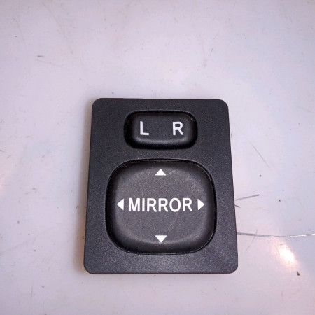 Commande rétroviseurs extérieures électriques occasion TOYOTA YARIS III YARIS III Phase 1 2011-03-01->2015-04-30 1.5 100ch 848700D090