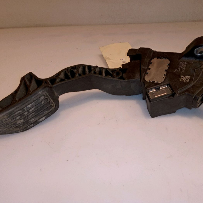 Potentiometre accelerateur occasion TOYOTA YARIS III YARIS III Phase 1 2011-03-01->2015-04-30 1.5 100ch 1