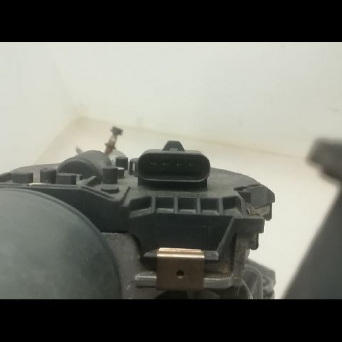 Moteur essuie-glace avant occasion MERCEDES CLASSE C IV phase 1 02-2014->... C220 170ch 2048201040 3