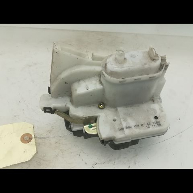 Serrure porte ard occasion VOLKSWAGEN POLO III Phase 1 10-1994->11-1999 1.4 6N4839016B 2