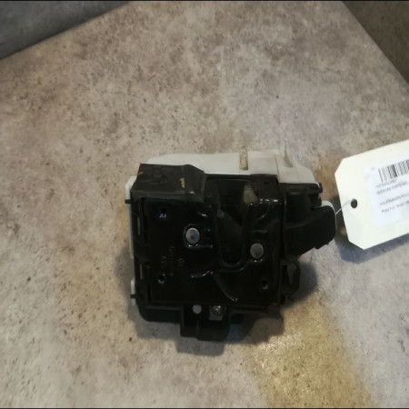 Serrure porte ard occasion VOLKSWAGEN POLO III Phase 1 10-1994->11-1999 1.6 6N4839016B