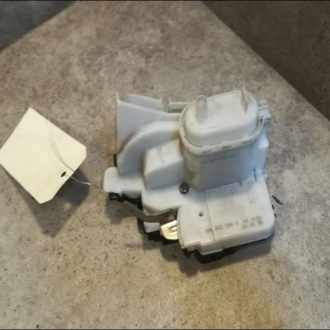 Serrure porte ard occasion VOLKSWAGEN POLO III Phase 1 10-1994->11-1999 1.6 6N4839016B 2