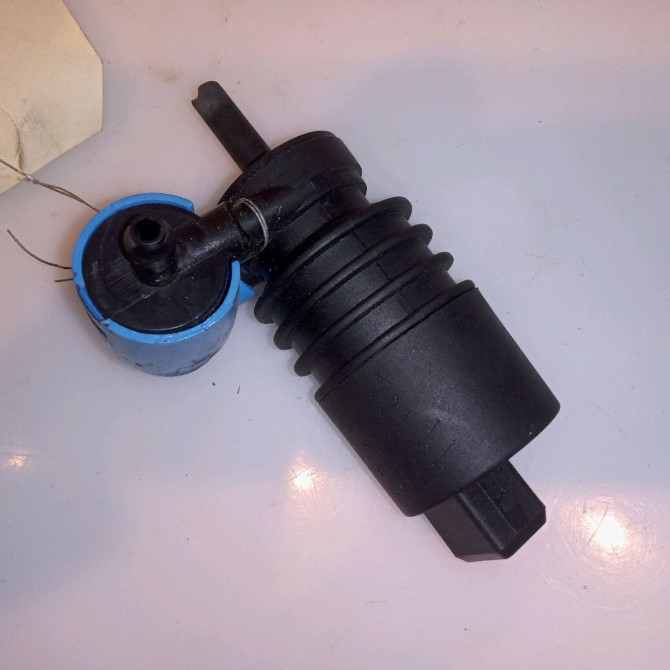 Pompe lave-glace avant occasion VOLKSWAGEN GOLF III Phase 1 01-1992->12-1997 1.9 TDI 90ch 1H6955651 2