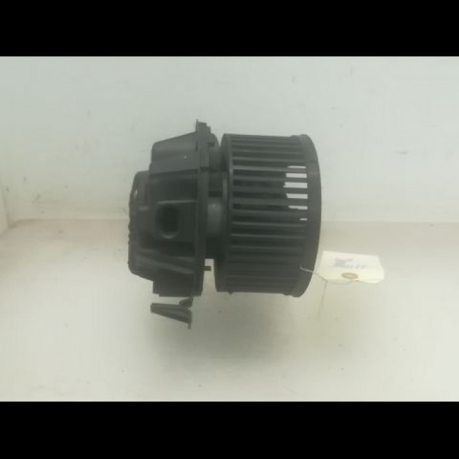 Ventilateur de chauffage occasion DACIA LOGAN I Phase 1 06-2005->06-2008 1.4 MPI 272106020R 1