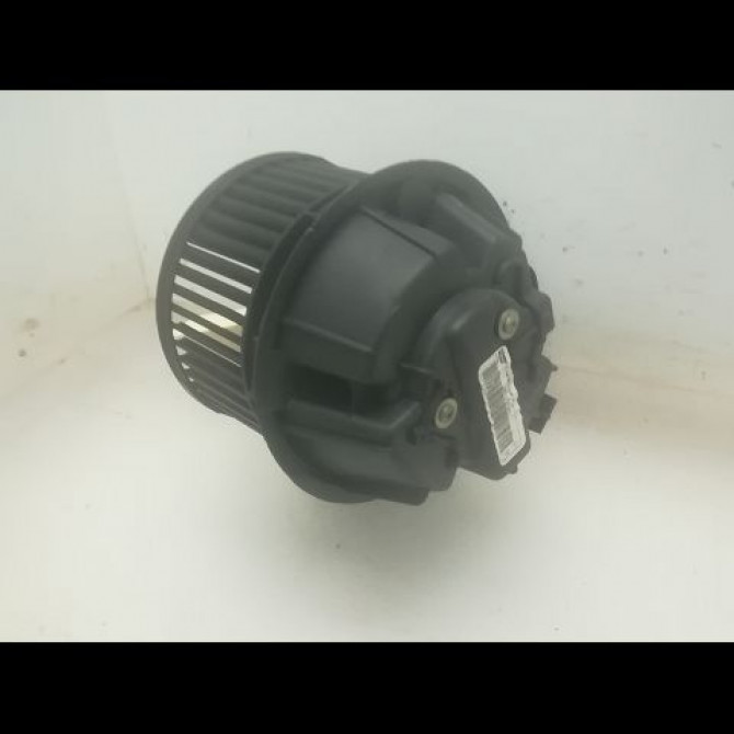 Ventilateur de chauffage occasion DACIA LOGAN I Phase 1 06-2005->06-2008 1.4 MPI 272106020R 2