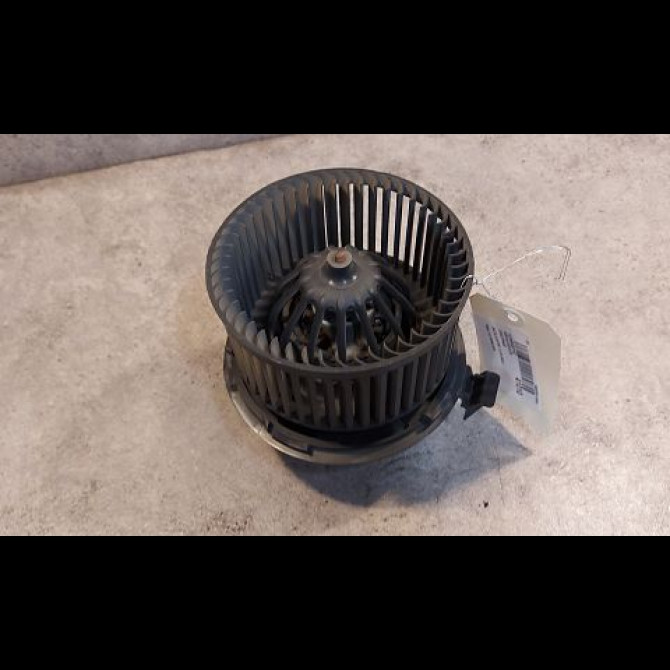 Ventilateur de chauffage occasion DACIA DUSTER Phase 1 03-2010->12-2013 1.5 DCI 85ch 272106020R 2