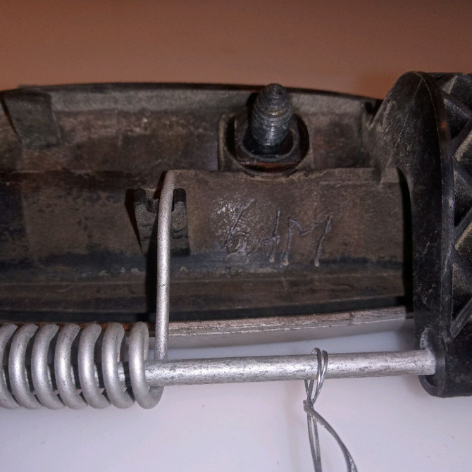 Poignee ext porte avg occasion DACIA SANDERO I Phase 1 06-2008->10-2012 1.4 MPI 75ch 806079755R 3