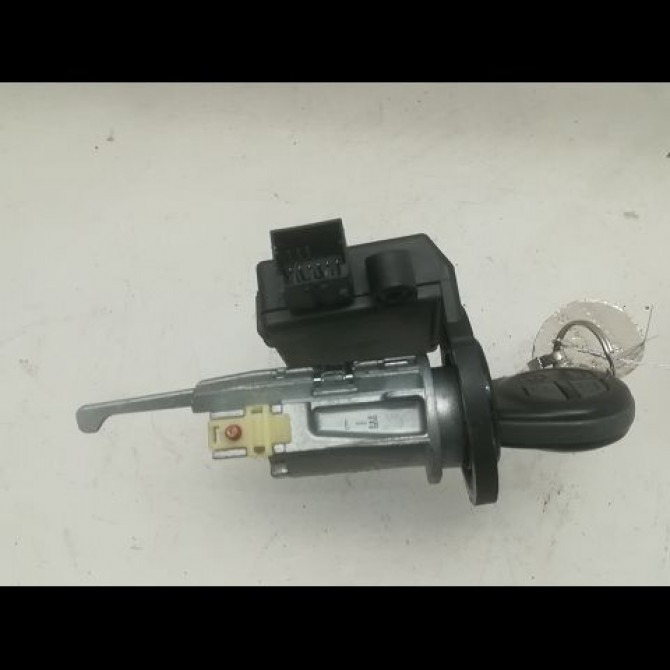 Antivol de direction occasion OPEL AGILA II Phase 1 03-2008->12-2014 1.0i 65ch 93197027 2