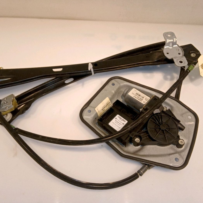 Mecanisme + moteur lève-glace avant droit occasion VOLKSWAGEN GOLF V Phase 1 11-2003->10-2008 1.9 TDI 90ch 1K4837462B 1