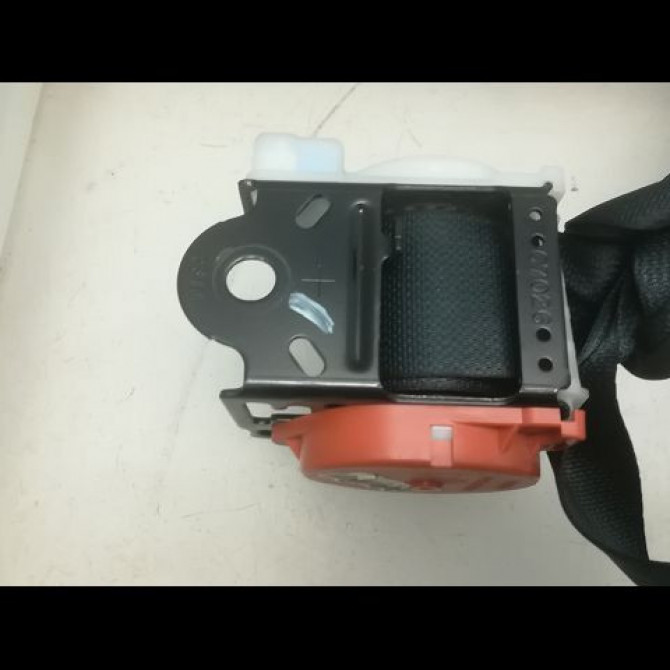 Ceinture arrière gauche occasion OPEL AGILA II Phase 1 03-2008->12-2014 1.0i 65ch 95515849 3