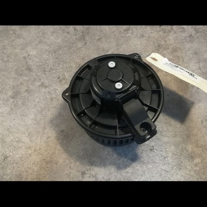 Ventilateur de chauffage occasion TOYOTA COROLLA VERSO II phase 2 06-2007->05-2009 2.2D 136ch 871300F061 2