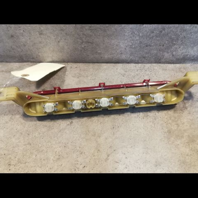 Feux stop supplementaire occasion TOYOTA COROLLA VERSO II phase 2 06-2007->05-2009 2.2D 136ch 815700F011 2