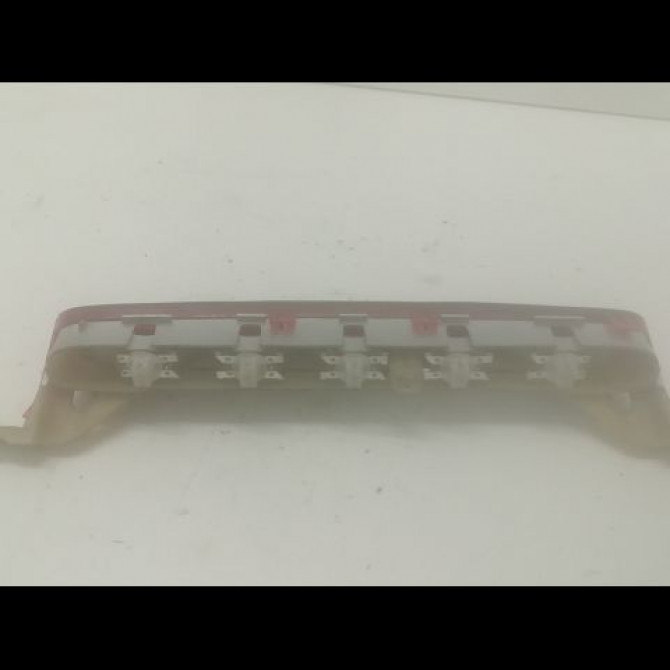 Feux stop supplementaire occasion TOYOTA COROLLA VERSO II phase 2 06-2007->05-2009 2.2D 136ch 815700F011 2