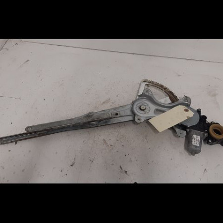 Mecanisme + moteur lève-glace avant droit occasion TOYOTA COROLLA VERSO II phase 2 06-2007->05-2009 2.2D 136ch 698100F010