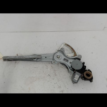 Mecanisme + moteur lève-glace avant droit occasion TOYOTA COROLLA VERSO II Phase 1 05-2004->06-2007 115 D-4D 698100F010