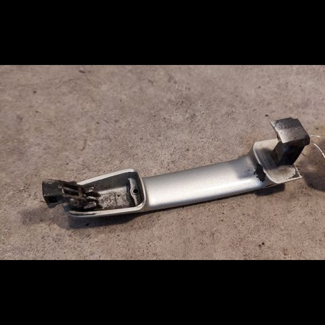 Poignee ext porte avg occasion TOYOTA COROLLA IX phase 2 07-2004->08-2007 1.4 D 90ch 6921105903 2