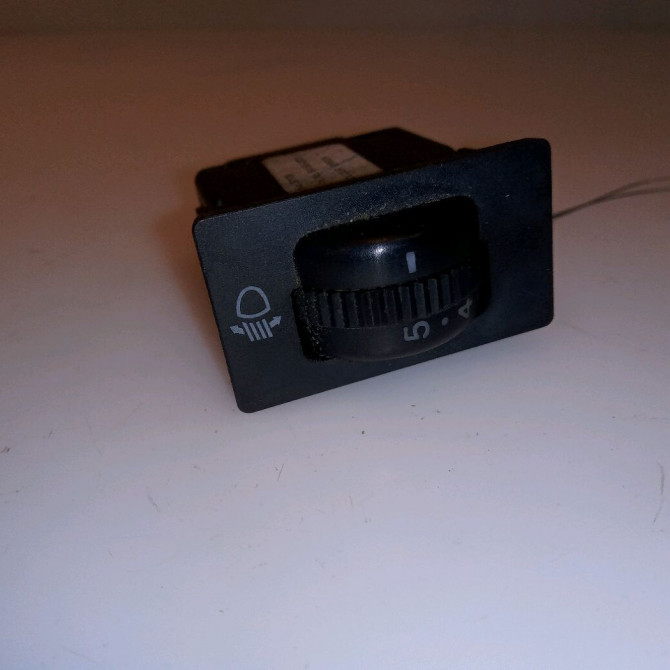 Commande eclairage occasion TOYOTA COROLLA VERSO II Phase 1 05-2004->06-2007 136 D-4D 8414005110 1