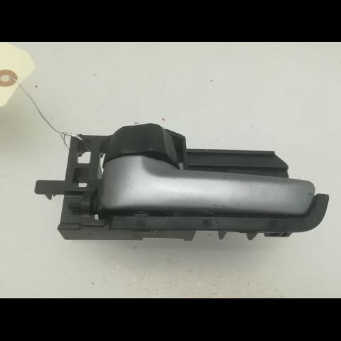 Poignee int porte avg occasion OPEL AGILA II Phase 1 03-2008->12-2014 1.0i 65ch 93195908 1