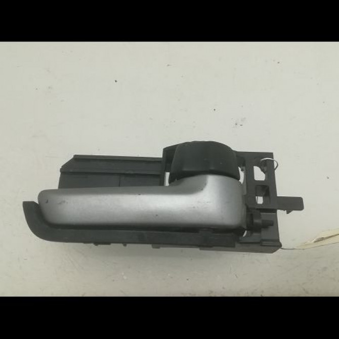 Poignee int porte avd occasion OPEL AGILA II Phase 1 03-2008->12-2014 1.0i 65ch 93195906 1