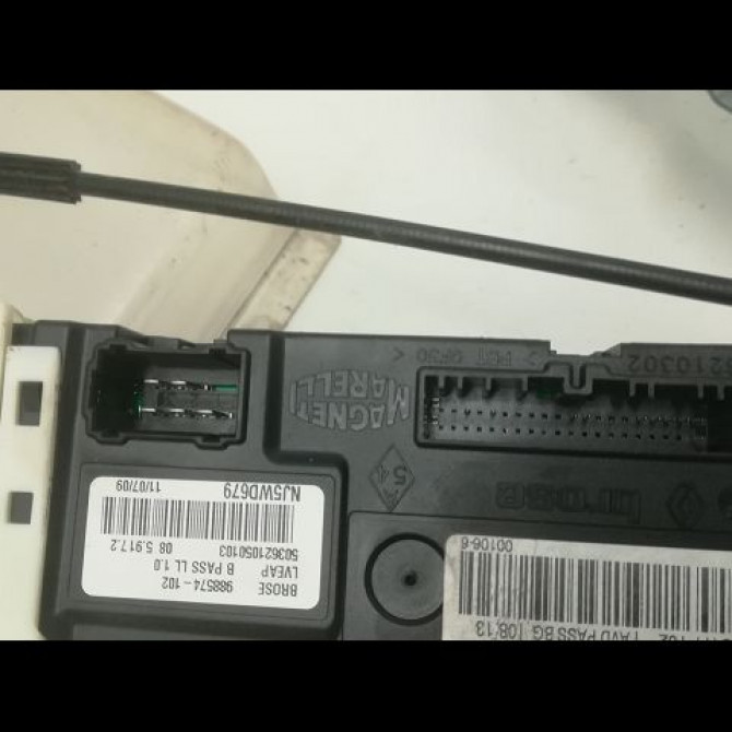 Mecanisme + moteur lève-glace avant droit occasion RENAULT LAGUNA III Phase 1 10-2007->10-2010 1.5 DCI 807000002R 3