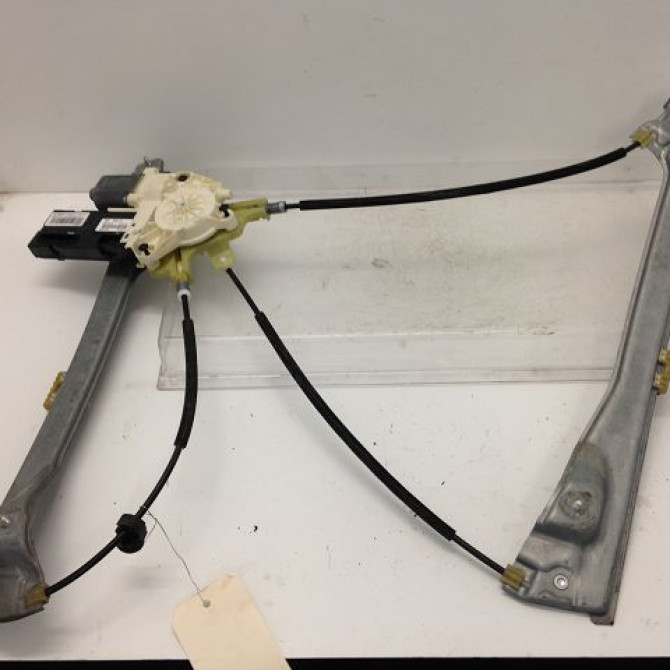 Mecanisme + moteur lève-glace avant droit occasion RENAULT LAGUNA III Phase 1 10-2007->10-2010 2.0 DCI 130ch 807000002R 1