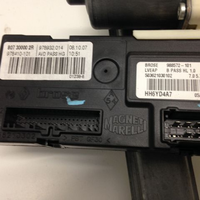 Mecanisme + moteur lève-glace avant droit occasion RENAULT LAGUNA III Phase 1 10-2007->10-2010 2.0 DCI 130ch 807000002R 3