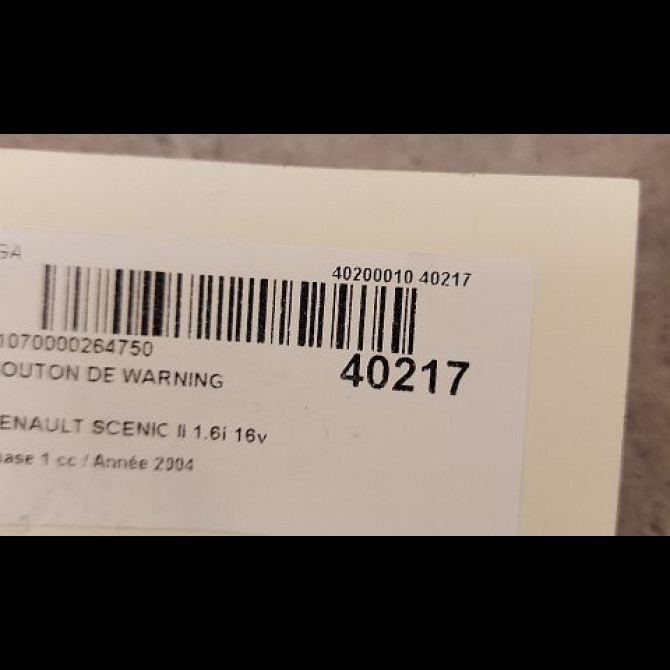 Bouton de warning occasion RENAULT SCENIC II Phase 1 03-2004->09-2006 1.6i 16v 8200107808 2
