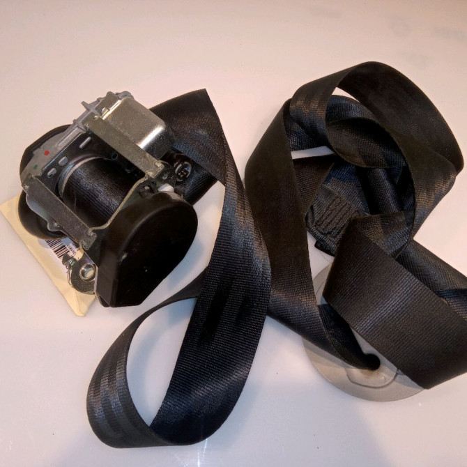 Ceinture avant droite occasion RENAULT LAGUNA III Phase 2 11-2010->03-2013 2.0 DCI 16v 130ch 868841330R 2