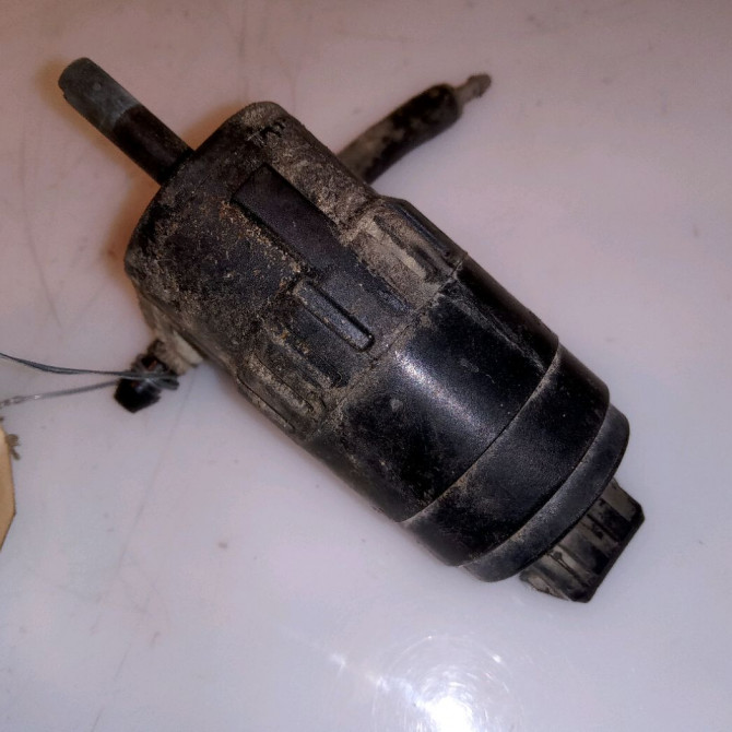 Pompe lave-glace avant occasion ALFA ROMEO MI.TO MI.TO Phase 1 2008-09-01->2016-12-31 1.3 JTDM 95ch 55702893 1