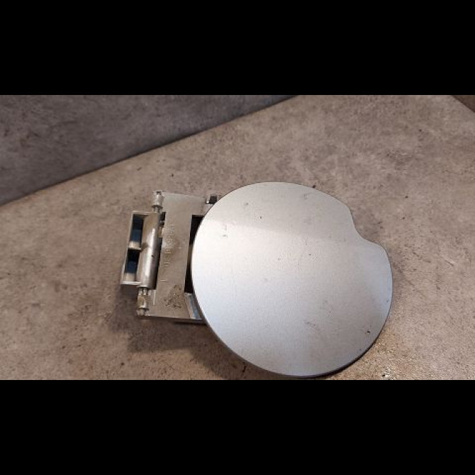 Volet de trappe carburant occasion PEUGEOT 307 Phase 2 SW 06-2005->07-2008 1.6 HDI 90ch 151799 1