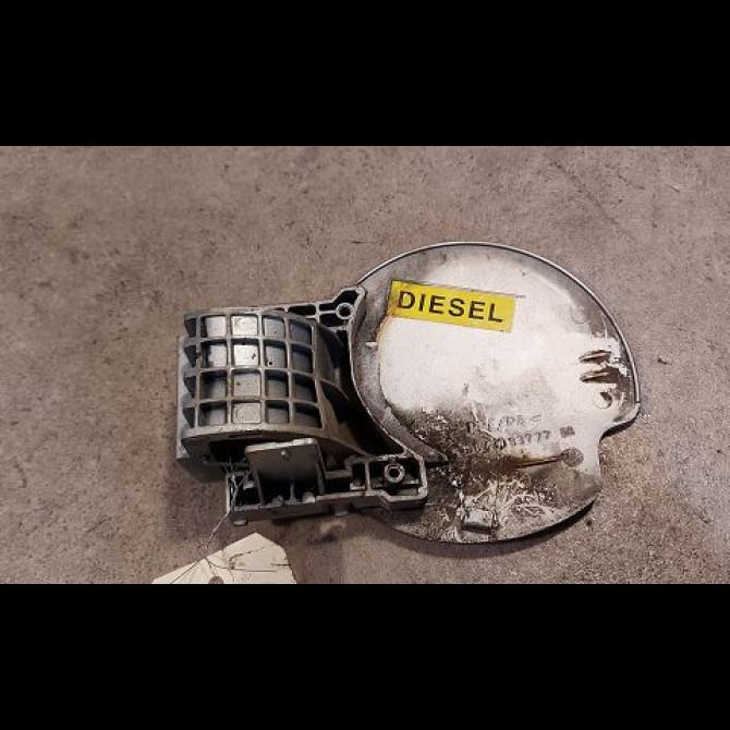 Volet de trappe carburant occasion PEUGEOT 307 Phase 2 SW 06-2005->07-2008 1.6 HDI 90ch 151799 2