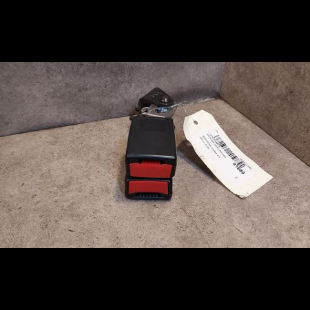 Ancrage ceinture arrière droit occasion MERCEDES CLASSE E III Phase 1 03-2002->06-2006 E280CDi FAP 177ch