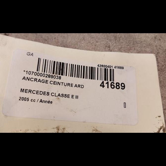 Ancrage ceinture arrière droit occasion MERCEDES CLASSE E III Phase 1 03-2002->06-2006 E280CDi FAP 177ch 2
