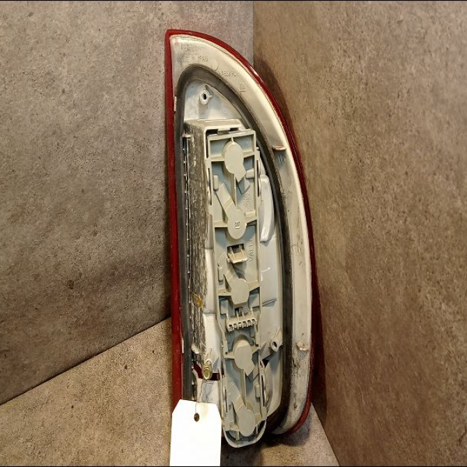 Feu arrière gauche occasion OPEL CORSA II Phase 2 04-1997->10-2000 1.0i 12v 55ch 90444809 2