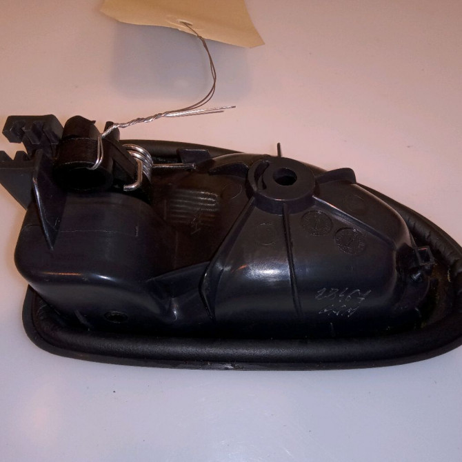 Poignee int porte avd occasion RENAULT CLIO II Phase 1 03-1998->06-2001 1.9 DTI 2