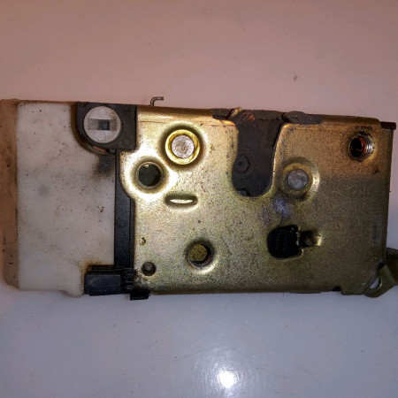 Serrure porte ard occasion FIAT PUNTO I Phase 1 11-1993->10-1999 1.1i 54ch 46759841