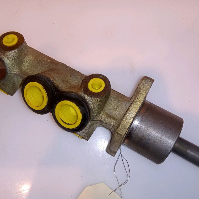 Maitre cylindre occasion FIAT PUNTO I Phase 1 11-1993->10-1999 1.1i 54ch 71738446 2