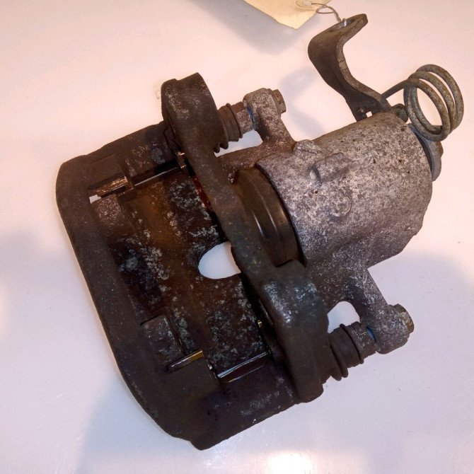 Etrier de frein arrière gauche occasion FIAT CROMA II Phase 1 06-2005->12-2007 1.9 DT 8v MULTIJET 120ch 77363636 2