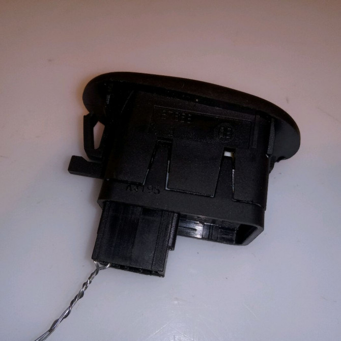 Commande leve-glace porte arrière gauche occasion CITROEN C3 I Phase 1 04-2002->10-2005 1.4HDI 8v 70ch 6554Z3 2