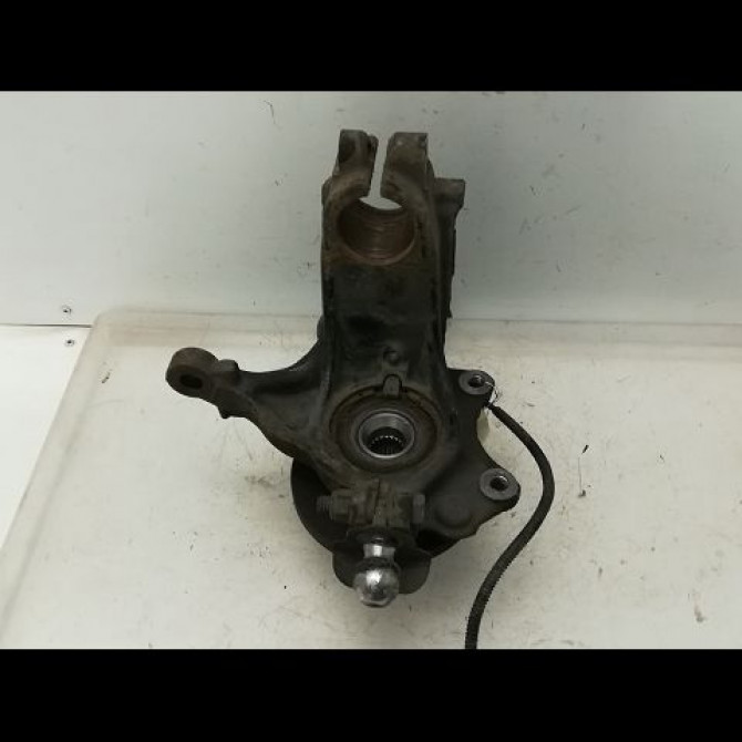 Moyeu avg occasion CITROEN C3 II Phase 1 11-2009->02-2013 1.4 e-HDI 70ch 335086 2