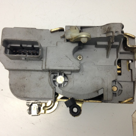 Serrure porte avd occasion PEUGEOT PARTNER I Phase 2 11-2002->05-2008 1.9 D 9136J4